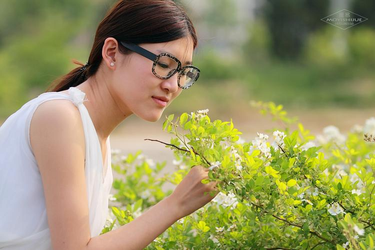 激情六月婷婷专题页面